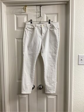 White FRAME jeans ready for summer